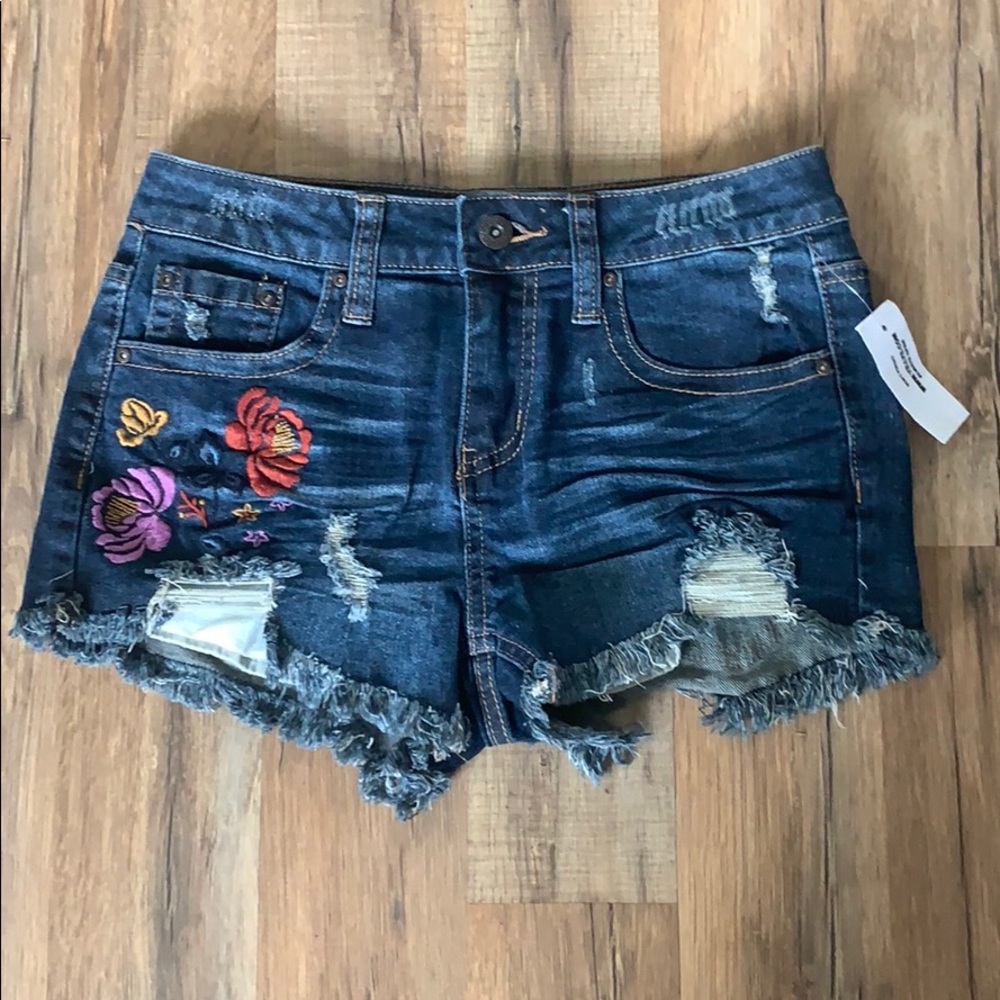 Tillys Flower Shorts never worn
